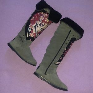 Vintage Ed Hardy • High Studded Skull and Roses Winter Boots Y2K